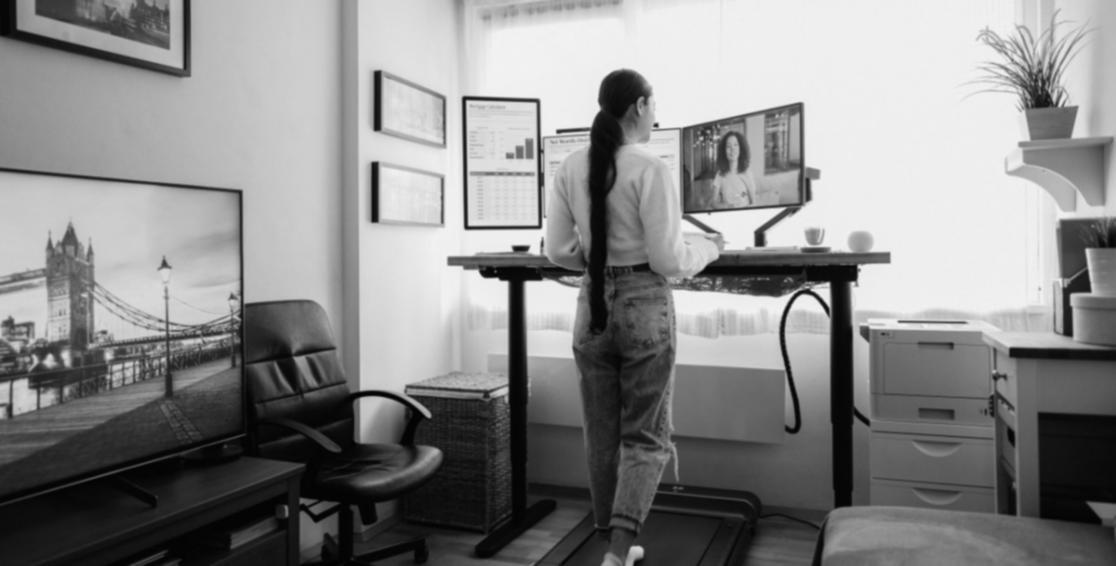 Lernende beschäftigen sich mit Mobile-SEO-Analyse